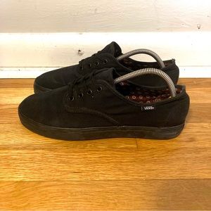 Vans Authentic Lace Up Shoe Black Men’s Size 9 Women’s Size 10.5